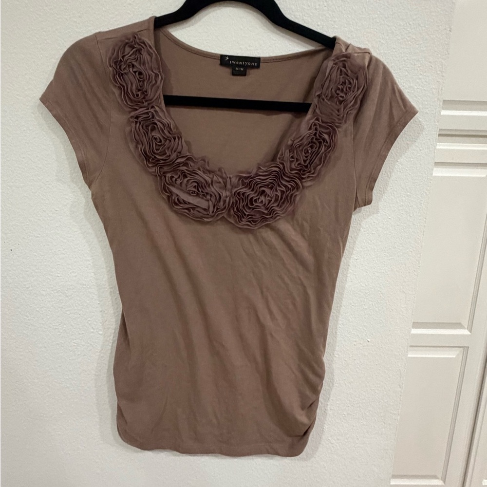 Taupe Cap T shirt with Floral Accents